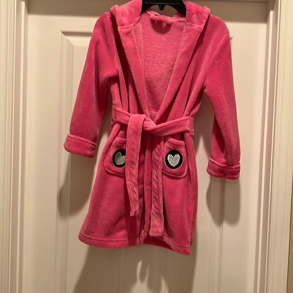 A PL Sleep girls robe Size 6
